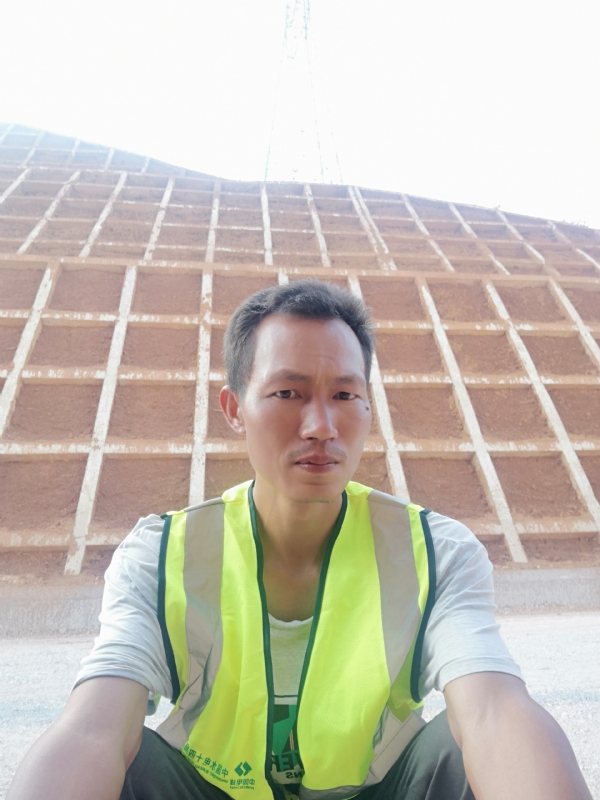 哥们的第一张照片--罗平蓝颜知己交友网